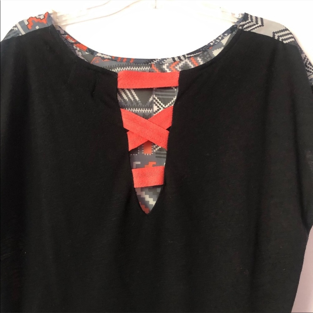 Sheer Geometric Top - Picture 2 of 3